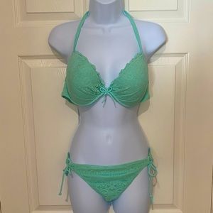 Victoria’s Secret 2-piece bikini